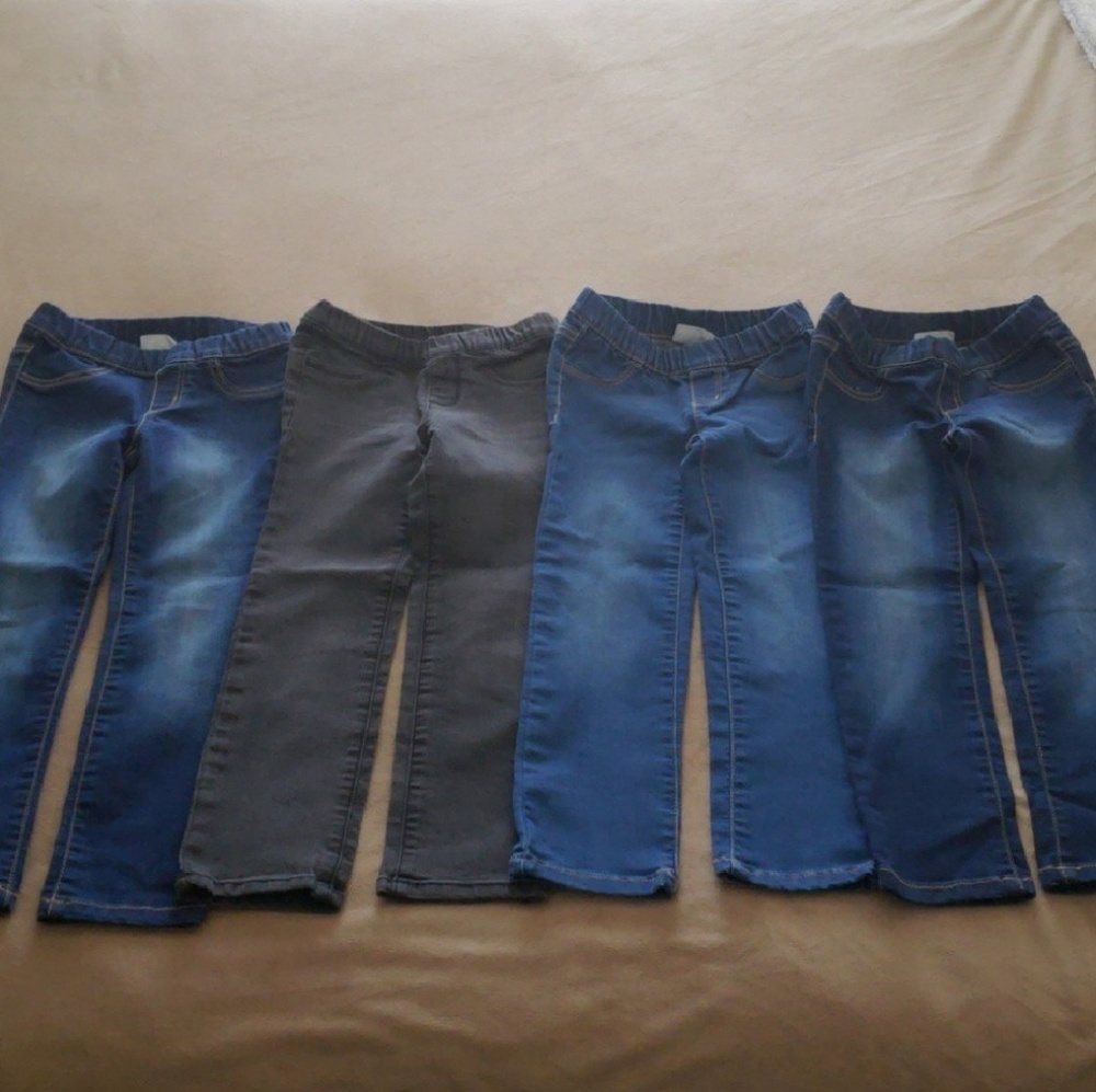 NWOT 5T Crazy 8 Jean Bundle